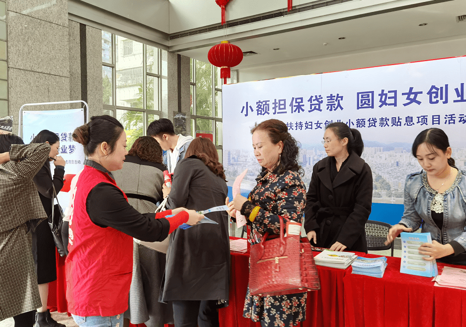 奥迪A735进取型汽车不押车信用贷款贷款经理